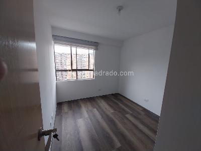 Apartamento de 3 alcobas en arriendo en Loma De Los Bernal, Medellín, 85 m² · foto 9 de 14