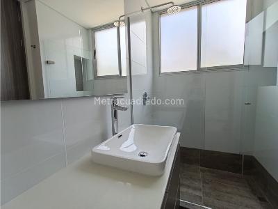 Apartamento de 3 alcobas en venta en Pontevedra, Envigado, 118 m² · foto 19 de 20