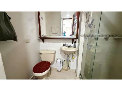 Apartamento de 2 alcobas en venta en La Inmaculada, Envigado, 67 m² · foto 18 de 20