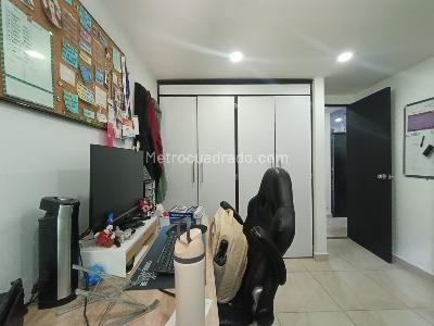 Apartamento de 3 alcobas en arriendo en San Diego, Medellín, 74 m² · foto 6 de 12