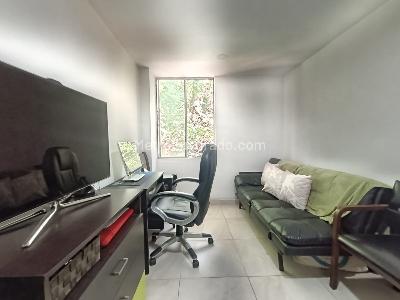 Apartamento de 3 alcobas en arriendo en San Diego, Medellín, 74 m² · foto 8 de 12