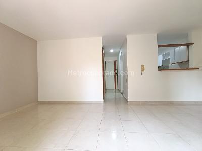 Apartamento de 1 alcoba en arriendo en Manila, Medellín, 45 m² · foto 5 de 10
