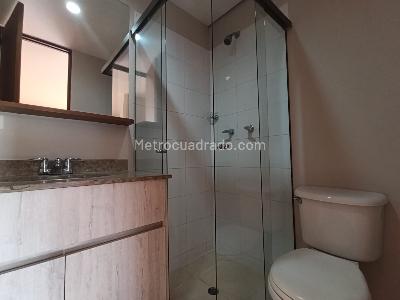 Apartamento de 2 alcobas en arriendo en Patio Bonito, Medellín, 74 m² · foto 12 de 14