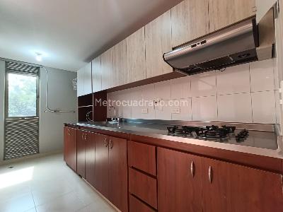 Apartamento de 2 alcobas en arriendo en Patio Bonito, Medellín, 74 m² · foto 13 de 14