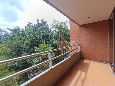 Apartamento de 2 alcobas en arriendo en Patio Bonito, Medellín, 74 m² · foto 2 de 14