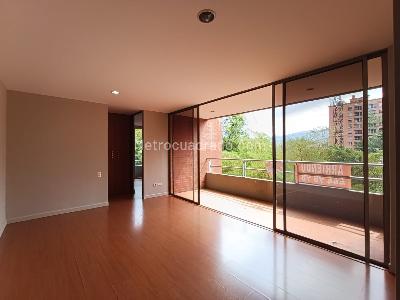 Apartamento de 2 alcobas en arriendo en Patio Bonito, Medellín, 74 m² · foto 3 de 14
