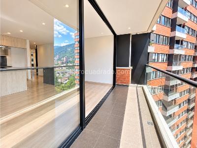 Apartamento en venta en Altos Del Poblado, Medellín · foto 4 de 12