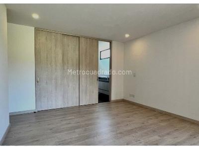 Apartamento en venta en Altos Del Poblado, Medellín · foto 6 de 12