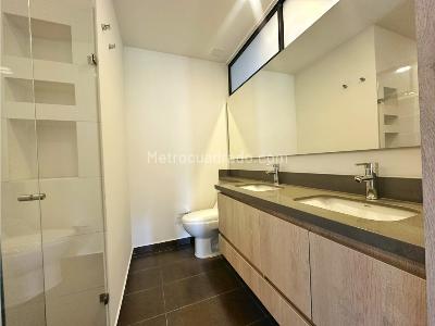 Apartamento en venta en Altos Del Poblado, Medellín · foto 9 de 12