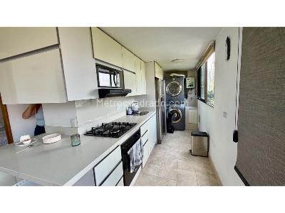 Apartamento de 2 alcobas en venta en Alto De Las Palmas, Medellín, 66 m² · foto 9 de 20