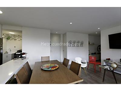 Apartamento de 2 alcobas en venta en Lalinde, Medellín, 94 m² · foto 2 de 12