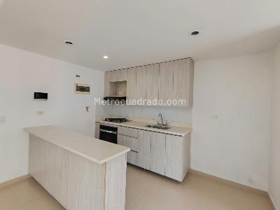 Apartamento de 3 alcobas en arriendo en Conquistadores, Medellín, 94 m² · foto 5 de 16