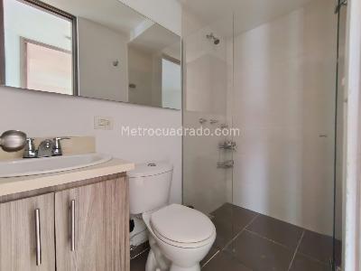 Apartamento de 3 alcobas en arriendo en Conquistadores, Medellín, 94 m² · foto 8 de 16