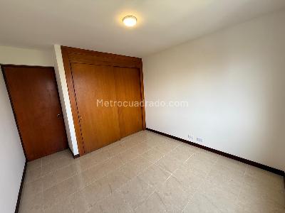 Apartamento de 3 alcobas en arriendo en La Castellana, Medellín, 150 m² · foto 11 de 20