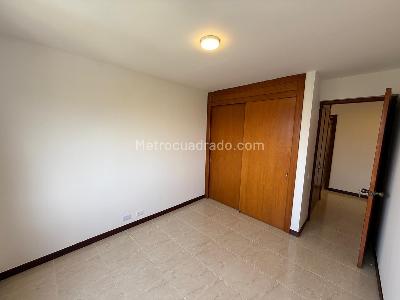 Apartamento de 3 alcobas en arriendo en La Castellana, Medellín, 150 m² · foto 13 de 20