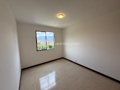 Apartamento de 3 alcobas en arriendo en La Castellana, Medellín, 150 m² · foto 14 de 20