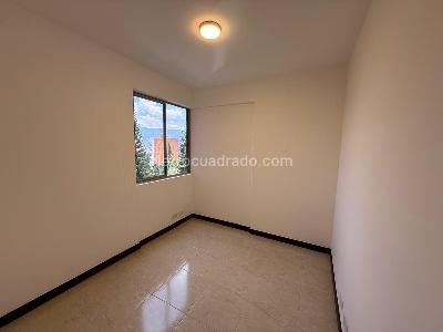 Apartamento de 3 alcobas en arriendo en La Castellana, Medellín, 150 m² · foto 17 de 20