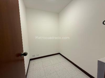 Apartamento de 3 alcobas en arriendo en La Castellana, Medellín, 150 m² · foto 18 de 20
