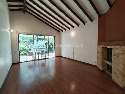 Casa de 4 alcobas en arriendo en Loma Del Escobero Envigado, Envigado · foto 20 de 20