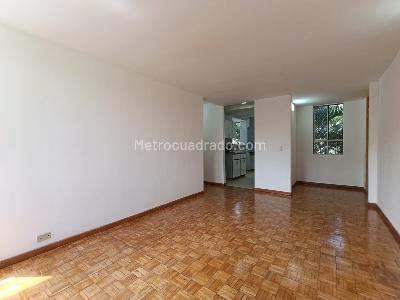 Apartamento de 2 alcobas en arriendo en Patio Bonito, Medellín, 83 m² · foto 2 de 14