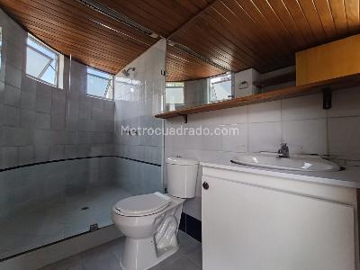 Apartamento de 2 alcobas en arriendo en Patio Bonito, Medellín, 83 m² · foto 5 de 14