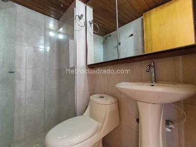 Apartamento de 2 alcobas en arriendo en Patio Bonito, Medellín, 83 m² · foto 8 de 14