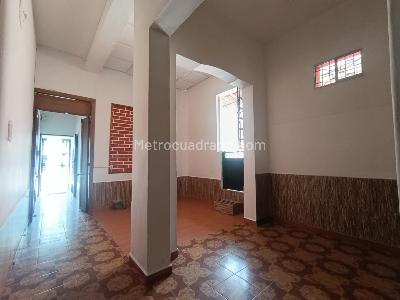 Casa de 2 alcobas en arriendo en Buenos Aires, Medellín, 120 m² · foto 12 de 19