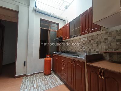 Casa de 2 alcobas en arriendo en Buenos Aires, Medellín, 120 m² · foto 1 de 19
