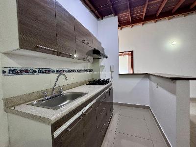Apartamento de 2 alcobas en arriendo en Las Playas, Medellín, 67 m² · foto 4 de 15