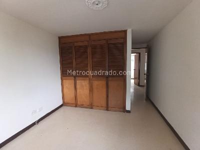 Apartamento de 3 alcobas en arriendo en San Bernardo, Medellín, 85 m² · foto 3 de 20