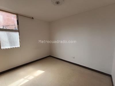 Apartamento de 3 alcobas en arriendo en San Bernardo, Medellín, 85 m² · foto 10 de 20
