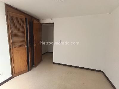 Apartamento de 3 alcobas en arriendo en San Bernardo, Medellín, 85 m² · foto 12 de 20