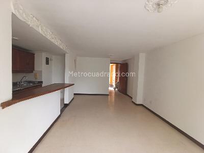 Apartamento de 3 alcobas en arriendo en San Bernardo, Medellín, 85 m² · foto 16 de 20