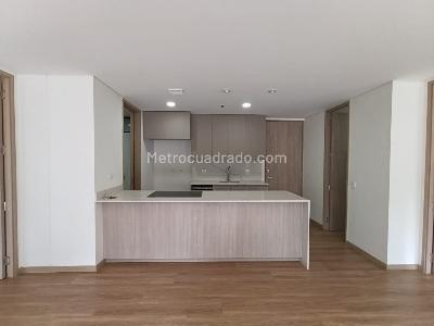 Apartamento de 2 alcobas en arriendo en Sajonia, Rionegro, 155 m² · foto 2 de 16