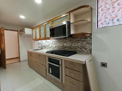 Apartamento de 3 alcobas en arriendo en Los Balsos, Medellín, 120 m² · foto 3 de 16