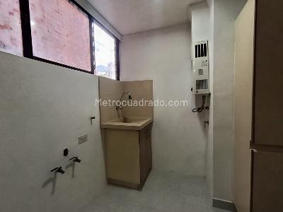 Apartamento de 3 alcobas en arriendo en Los Balsos, Medellín, 120 m² · foto 6 de 16