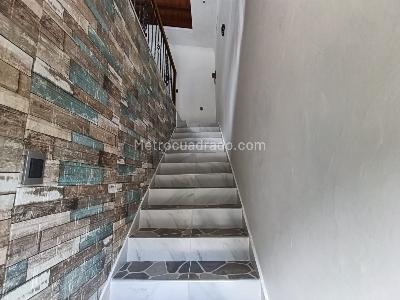 Casa de 5 alcobas en arriendo en Barrio Mesa Envigado, Envigado, 90 m² · foto 2 de 18