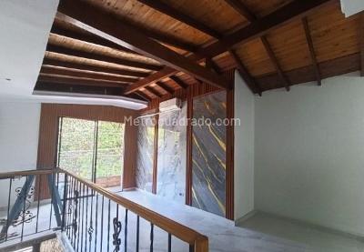 Casa de 5 alcobas en arriendo en Barrio Mesa Envigado, Envigado, 90 m² · foto 3 de 18