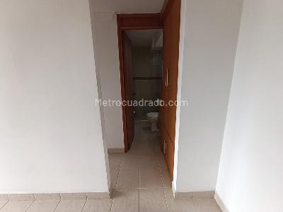 Apartamento de 1 alcoba en arriendo en Los Colores, Medellín, 45 m² · foto 10 de 17