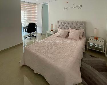 Apartamento de 2 alcobas en arriendo en Loma De Los Parra, Medellín, 130 m² · foto 5 de 9
