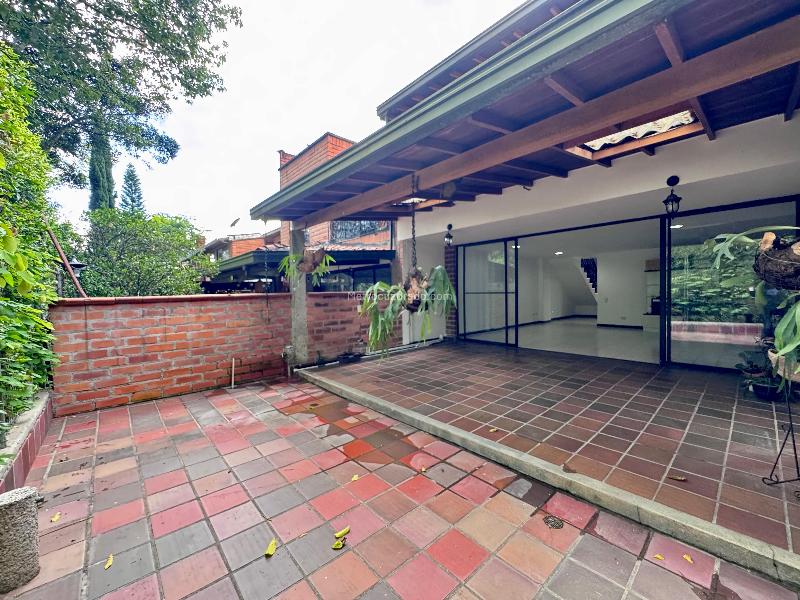 Casa en Arriendo, Loma De Las Brujas, Envigado