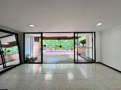 Casa de 4 alcobas en arriendo en Loma De Las Brujas, Envigado, 189 m² · foto 4 de 20
