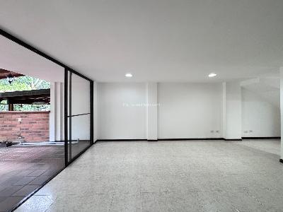 Casa de 4 alcobas en arriendo en Loma De Las Brujas, Envigado, 189 m² · foto 5 de 20