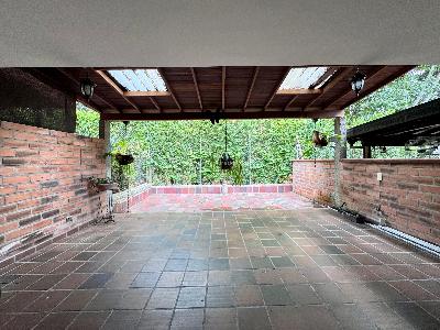 Casa de 4 alcobas en arriendo en Loma De Las Brujas, Envigado, 189 m² · foto 6 de 20