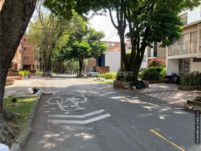 Casa de 5 alcobas en arriendo en Los Colores, Medellín, 500 m² · foto 20 de 20