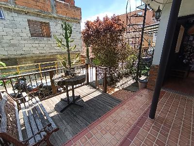 Casa de 5 alcobas en arriendo en Loma De Los Parra, Medellín, 147 m² · foto 16 de 20