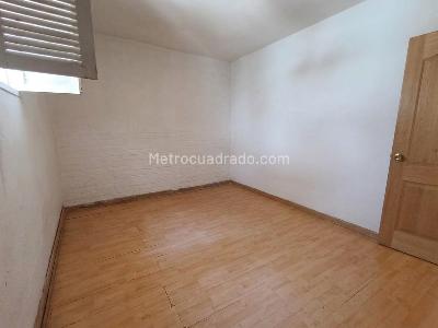 Casa de 5 alcobas en arriendo en Loma De Los Parra, Medellín, 147 m² · foto 17 de 20