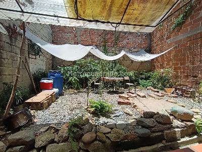 Casa de 5 alcobas en arriendo en Loma De Los Parra, Medellín, 147 m² · foto 4 de 20
