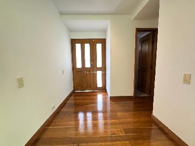 Casa de 3 alcobas en arriendo en San Lucas, Medellín, 312 m² · foto 14 de 20