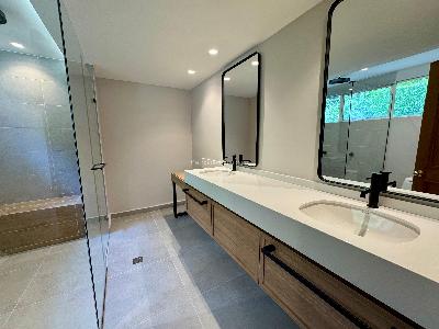 Casa de 3 alcobas en arriendo en San Lucas, Medellín, 312 m² · foto 17 de 20